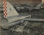Cel latający ”Gacek-2” w hangarze. (Źródło: Skrzydlata Polska nr 26/1957).