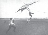 Lotnia Młodego Technika. Typowy lot holowany z boczną asekuracją. (Źródło: Młody Technik nr 3/1977).