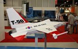 Model samolotu KAI Lockheed Martin T-50 ”Golden Eagle” prezentowany na MSPiO 2011 r. (Źródło: Copyright Tomasz Hens).