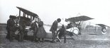 Samoloty Lebied L-7 i Farman HF-20 na lotnisku 21 Oddziału Lotniczego, Lida 1914. (Źródło: archiwum).
