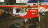 J- 3 ”Kiciuś” jeszcze ze słabszym silnikiem Rotax 277 w hangarze Aeroklubu Śląskiego. (Źródło: Przegląd Lotniczy Aviation Revue nr 12/2001).