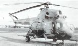 Śmigłowiec uzbrojony Mi-2URP-G podczas testów. (Źródło: Aeroplan nr 3/1996).