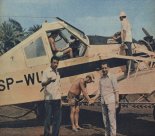 Samolot PZL-106A ”Kruk” (SP-WUL) używany do zabiegów agrolotniczych w Afryce. (Źródło: Skrzydlata Polska nr 20/1978).