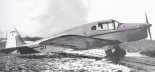 Prototyp samolotu RWD-21 w widoku z prawej strony. (Źródło: Glass Andrzej ”Polskie konstrukcje lotnicze do 1939”. Tom 2).