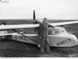 Motoszybowiec Schneider-Grunau ”Motor Baby” w barwach lotnictwa niemieckiego. (Źródło: Narodowe Archiwum Cyfrowe - Sygnatura: 1-E-10051).