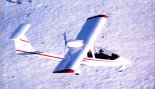 Ultralekki samolot sportowy 3I ”Sky Arrow” w locie. (Źródło: Przegląd Lotniczy Aviation Revue nr 4/1997).