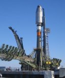 Rakieta Sojuz 2.1a gotowa do startu. (Źródło: Arie via ” Wikimedia Commons ”).