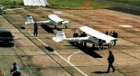 Samoloty 3Xtrim na lotnisku w Goleniowie, na pierwszym planie wersja VLA, w głębi- UL. (Źródło: Przegląd Lotniczy Aviation Revue nr 8/2000).