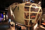 Replika bombowca B-24J ”Liberator” w Muzeum Powstania Warszawskiego. (Źródło: Copyright  Tomasz Hens - reportaże</a>).