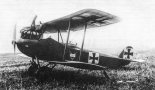 Samolot rozpoznawczy DFW C-IV. (Źródło: Herris Jack ”DFW of WWI: A Centennial Perspective on Great War Airplanes”).